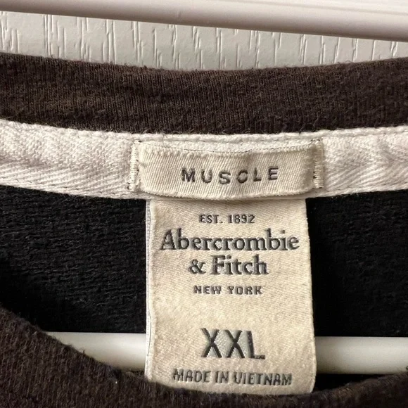 Abercrombie & Fitch Dark Brown Long Sleeve Tee - Picture 2 of 3